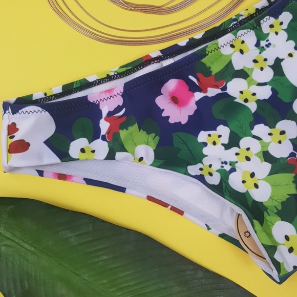 LAST CHANCE! CLOSET CLOSING!{HP!} 2/$15 bikini bottoms navy blue multi floral - Picture 2 of 7
